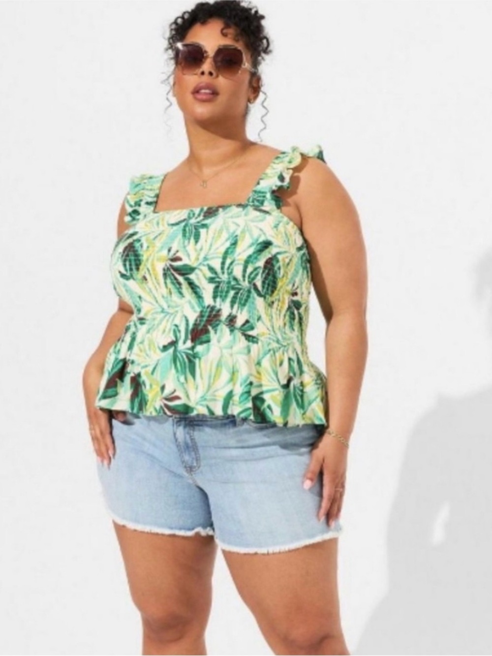 Torrid Peplum Crinkle Gauze Smocked Tank Top Blouse Painted Tropical Print - Picture 2 of 8